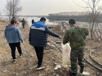 自來(lái)水有限責(zé)任公司開展“愛(ài)國(guó)衛(wèi)生月”環(huán)境整治